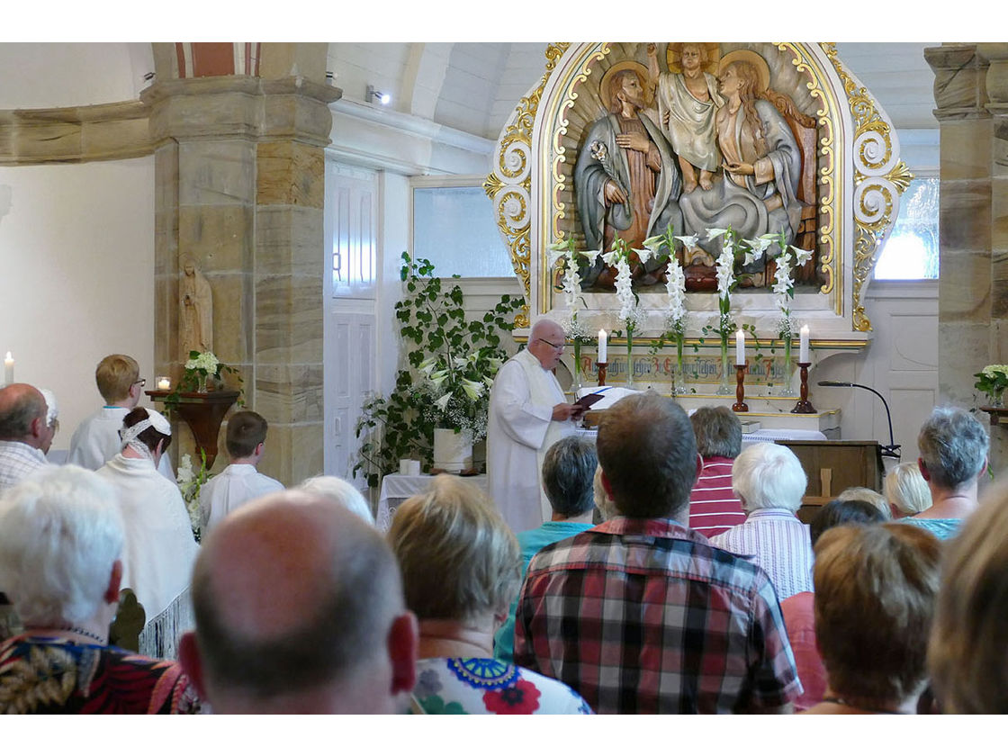 Nachfeier des Mährisch-Neustädter Wachsstockfestes an der Weingartenkapelle (Foto: Karl-Franz Thiede)